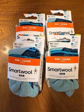 NWT Smartwool Women's Run Low Ankle Socks, Size S (4-6.5) would also fit size 7.